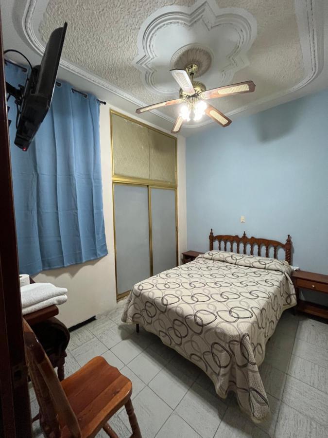 Hotel Paris Сан Хуан де лос Лагос Екстериор снимка